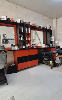 2عدد کمد ارایشگاهی همراه با اینه بزرگ