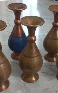 گلدان مسی 16سانتی و پایه های مسی  12سانتی