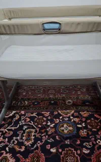 تخت کنار مادر گراکو