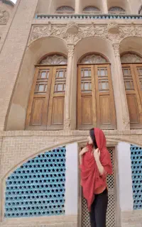 جمعه 18 اردیبهشت یه روزه میریم تور گلاب گیری کاشان