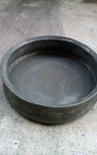 دوعدد لگن مسی قدیمی