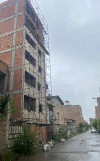 کارگر ساختمان ثابت و هر روز کار و نگهبان شب
