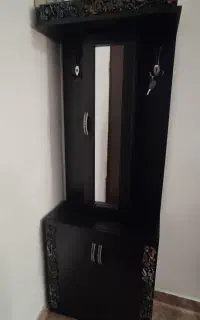 جاکفشی و آینه ایستاده