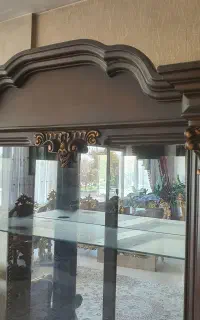 ویترین چوب گردو