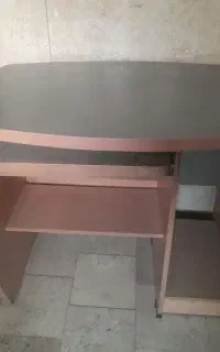 میز کامپیوتر در حدنو