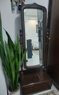 آینه قدی با کشو پایین