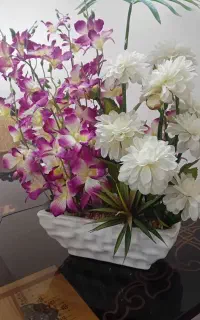 گل و گلدان خارجی