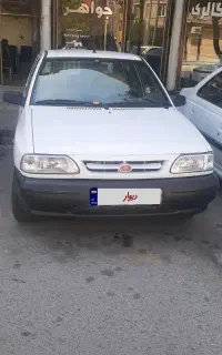 پراید ۱۳۱ مدل ۱۳۹۵ چندلکه رنگ فقط جلوجوش وترک داره