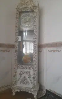 ساعت ایستاده سفید