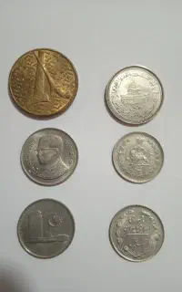 تعدادی سکه خارجی و ایرانی قدیمی