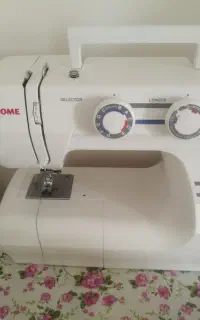 چرخ خیاطی ژانومه