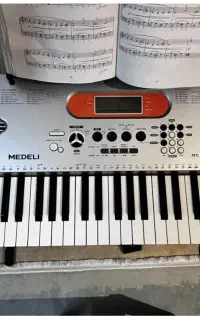 کیبورد مدلی(Medeli)