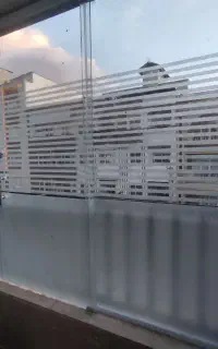 نصب و لیگلاژ انواع شیشه و کرکره وانواع آیینه