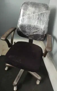 صندلی اداری و مطالعه