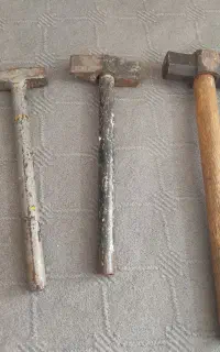 سه عدد پتک سنگین  به صورت یکجا به فروش میرسد