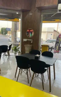استخدام نیرو کارگری  رانندگی با موتور هم بلد باشه
