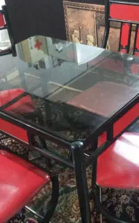میز غذا خوری ۴نفره درحد نو