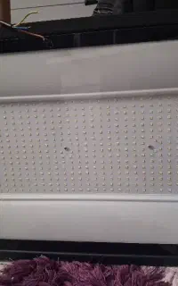 پروژکتور خورشیدی و برقی 42 اینچ