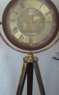 ساعت پایه دار