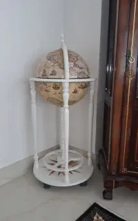 میز بار کاملا سالم و زیبا