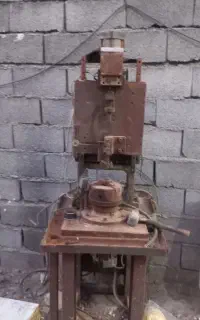 دستگاه تراش قلاویز کاری .