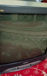 تلویزیون سامسونگ کاملا نو ومیزشیشه ای
