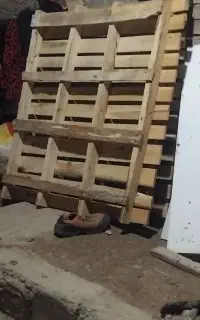 سه تا پالت چوبی