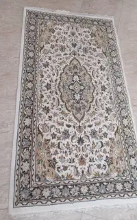 قالیچه ۴ متری در حد نو