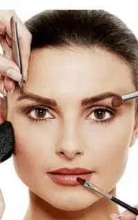 تمام خدمات آرایشگری درمنزل انجام می‌شود