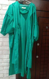 تعدادی مانتو و بارونی نو