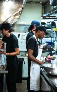 نیرو فست فود