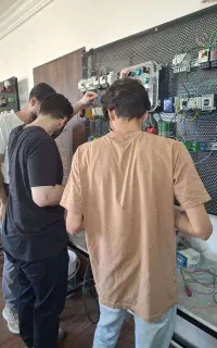 آموزشگاه برق صنعتی،برق خورشیدی،PLC،دوربین،