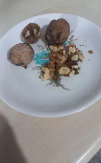 گردو خشک