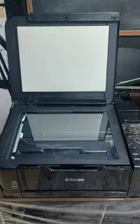 فروش فوری پرینتر چندکاره رنگی canon مدل MG5140