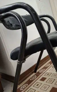دو عدد صندلی