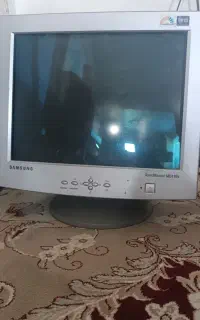 مانیتور قدیمی