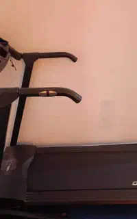 فروش یک دستگاه تردمیل خانگی