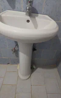 روشویی به همراه آینه