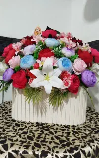 هفت عدد دسته گل