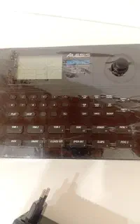 ریتم باکس alesis