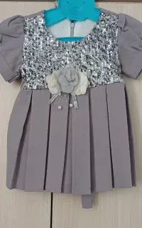 لباس بچگانه