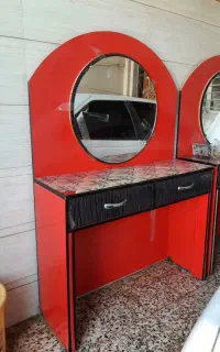 میز و اینه