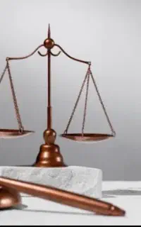 وکیل پایه یک دادگستری و مشاور حقوقی
