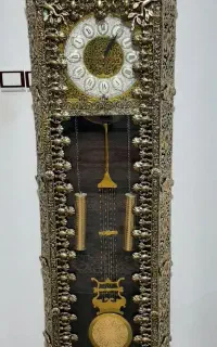 ساعت ایستاده برنزی