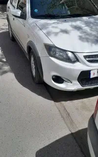 کوییک آر ۱۴۰۰ سفید مشکی
