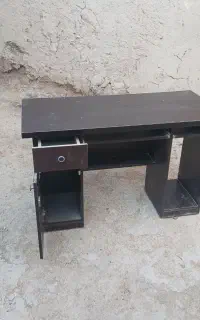 میز کامپیوتر