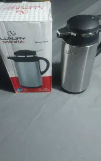 فلاسک چای استیل ۱/۳ وپیک نیک وسطل ودستمال کاغذی