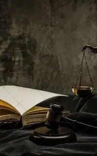 دکترای حقوق.وکیل پایه1دادگستری. قم و تهران جمهوری