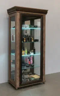 بوفه شیشه‌ای خانگی در حد نو  فروش فوری