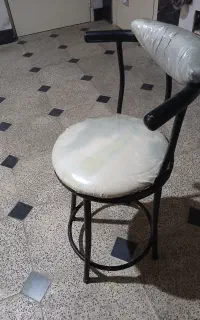 صندلی پایه بلند